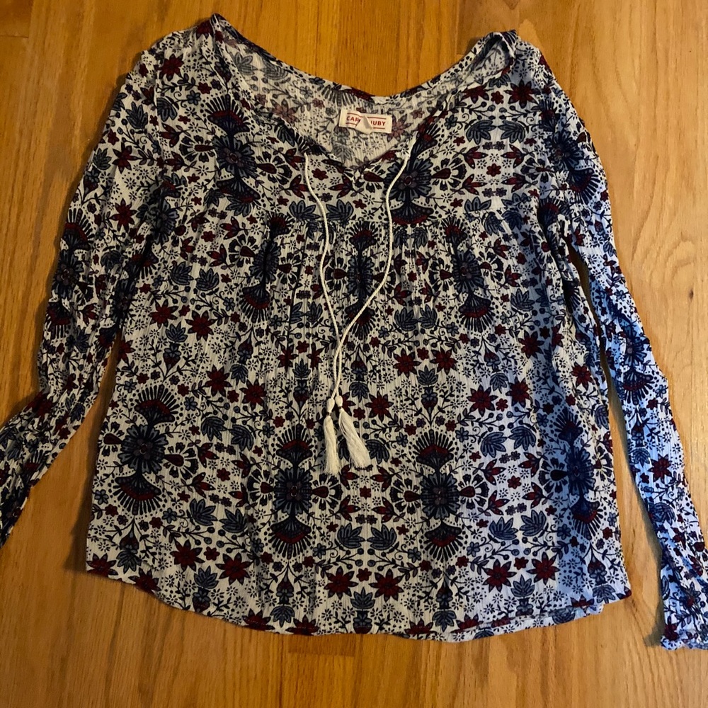 Cute flowery blouse